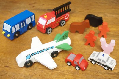 Lot No. 12 Wooden vehicles and figurines adaptable to wooden train sets
