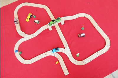 Lot No. 9 THOMAS &amp; FRIENDS Wooden Train Set