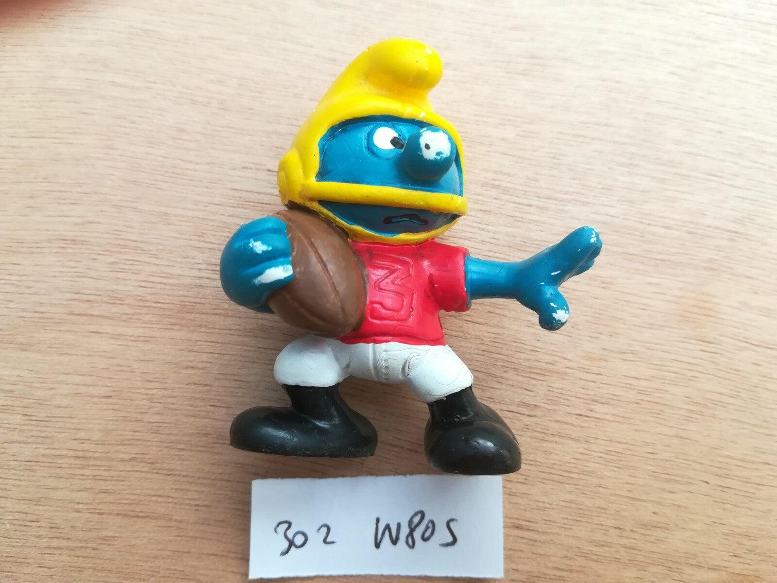 Smurf figurine 302: American football player - West Germany 1980 Schleich /Smurf