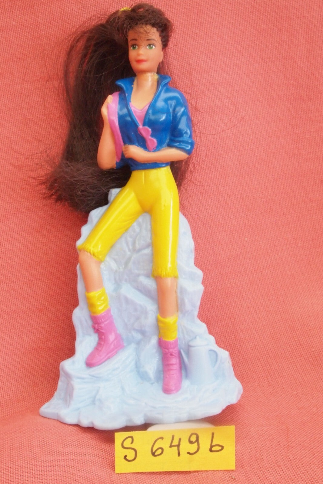 Doll S649: Mini Barbie McDonald's USA 10cm Mountain