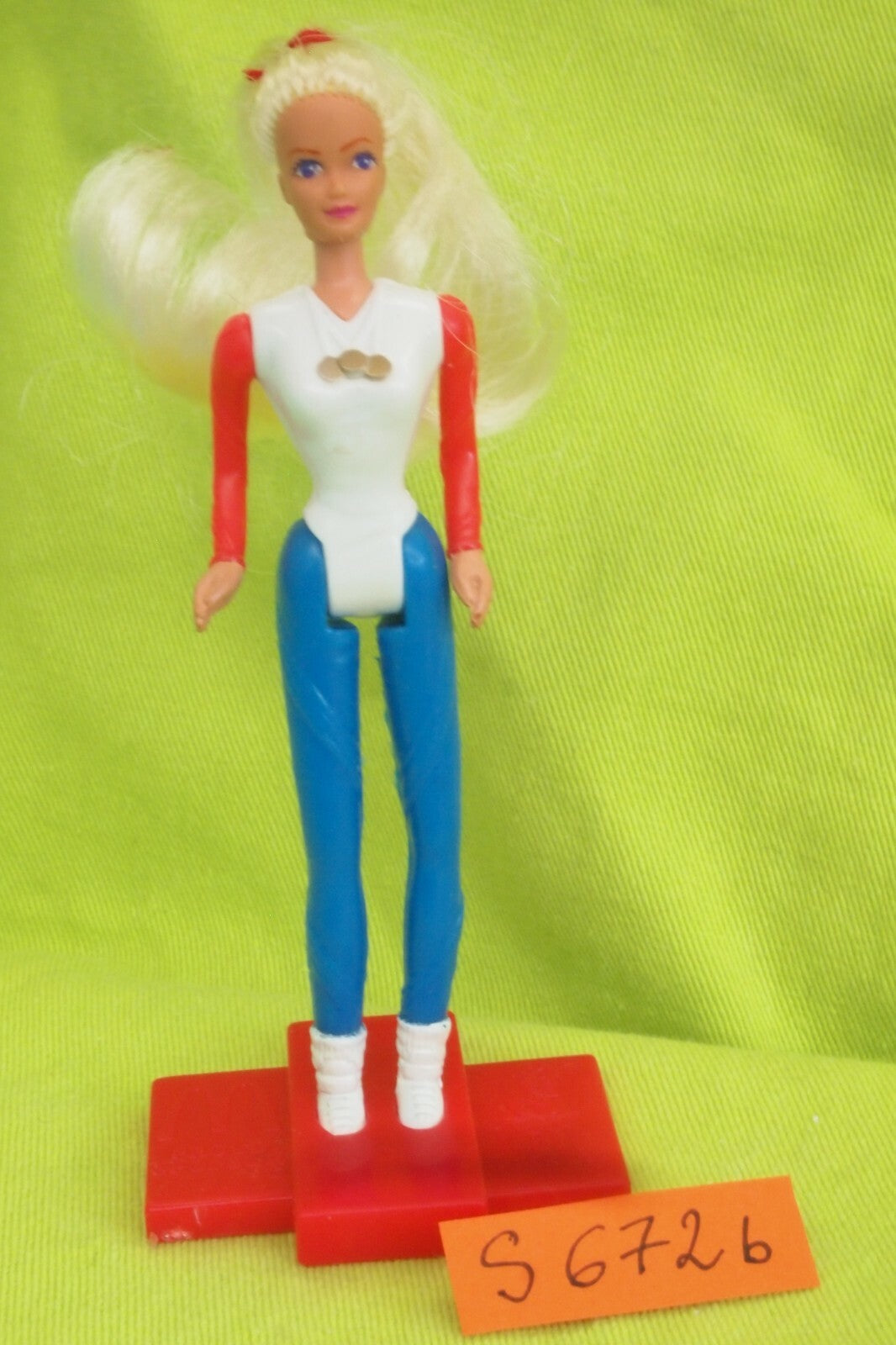 Doll S672: Mini Barbie McDonald USA 10cm Barbie medal/base USA 1995