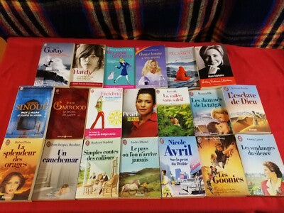 6 PAPERBACK BOOKS Novels Essays to choose from the photos (€12 for all 6)