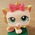 LITTLEST PETSHOP figurine: BABY CAT #1336 (kitten cat)