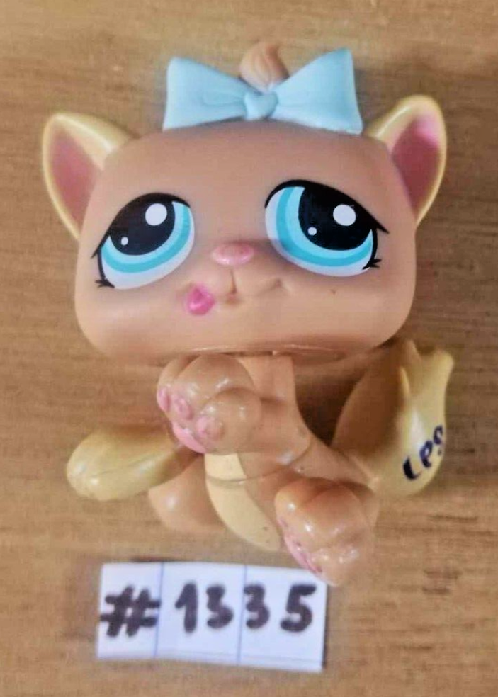 LITTLEST PETSHOP figurine: BABY CAT #1335 (kitten cat)