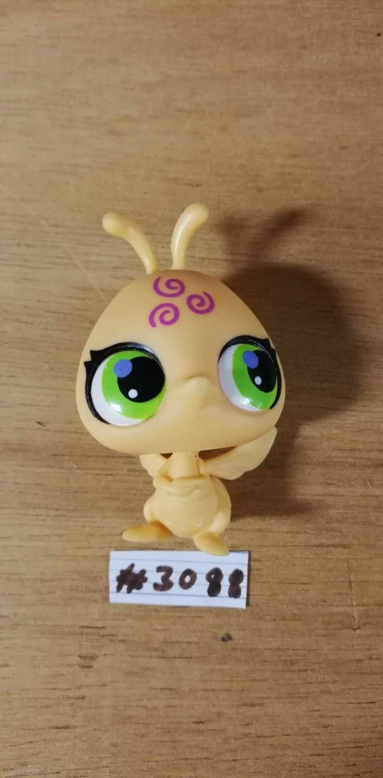 LITTLEST PETSHOP figurine: BEE #3088 (bee) rare