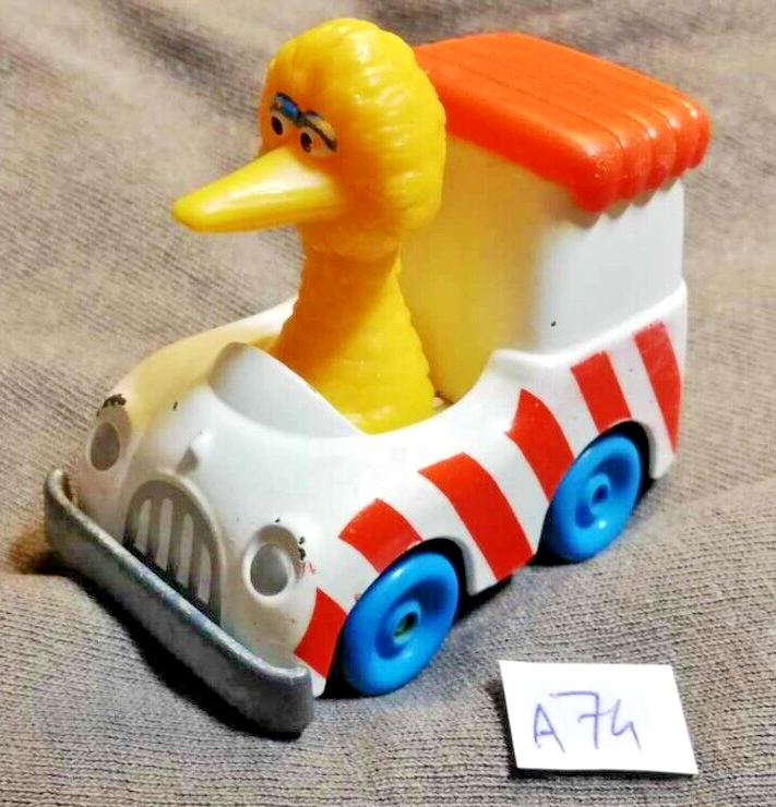 Voiture A74 Vintage BIG BIRD Rue Sesame street Playskool 1983 diecast
