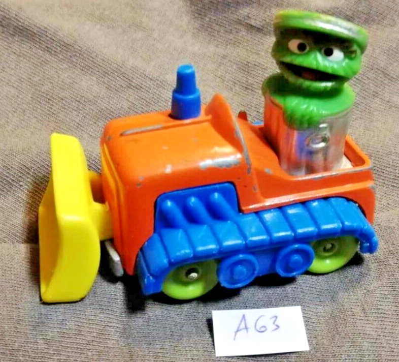 Voiture A63 Vintage OSCAR bulldozer Rue Sesame Street Playskool 1986 diecast