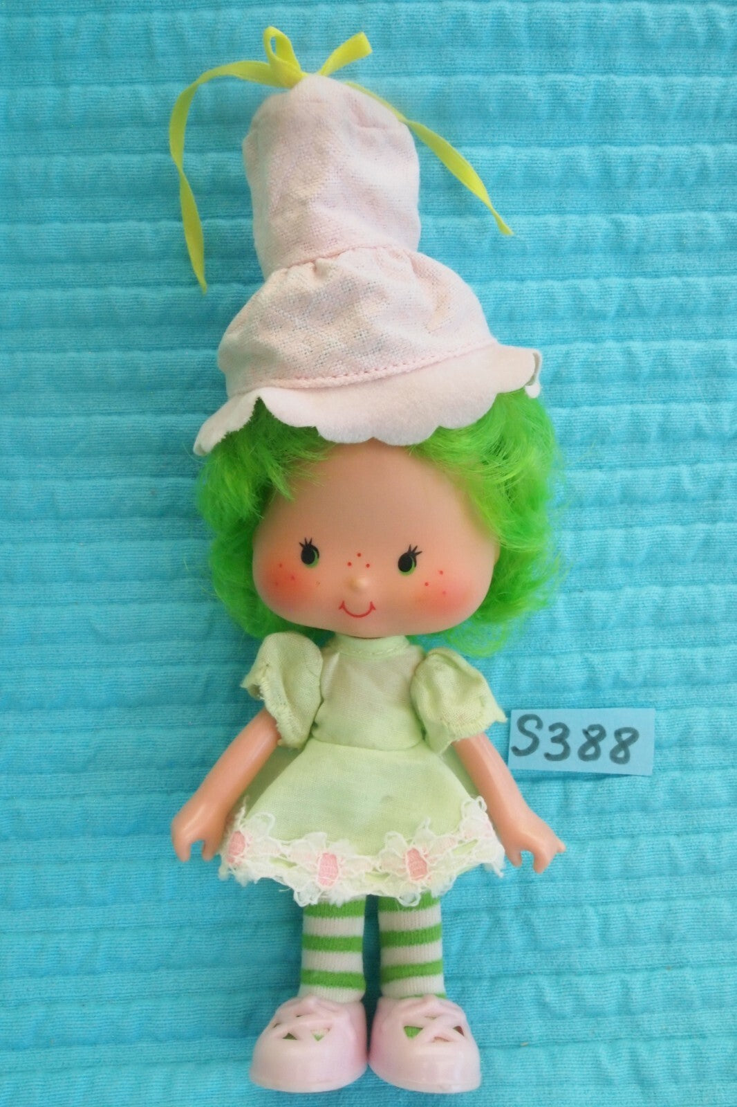 Strawberry Shortcake Doll No. S388