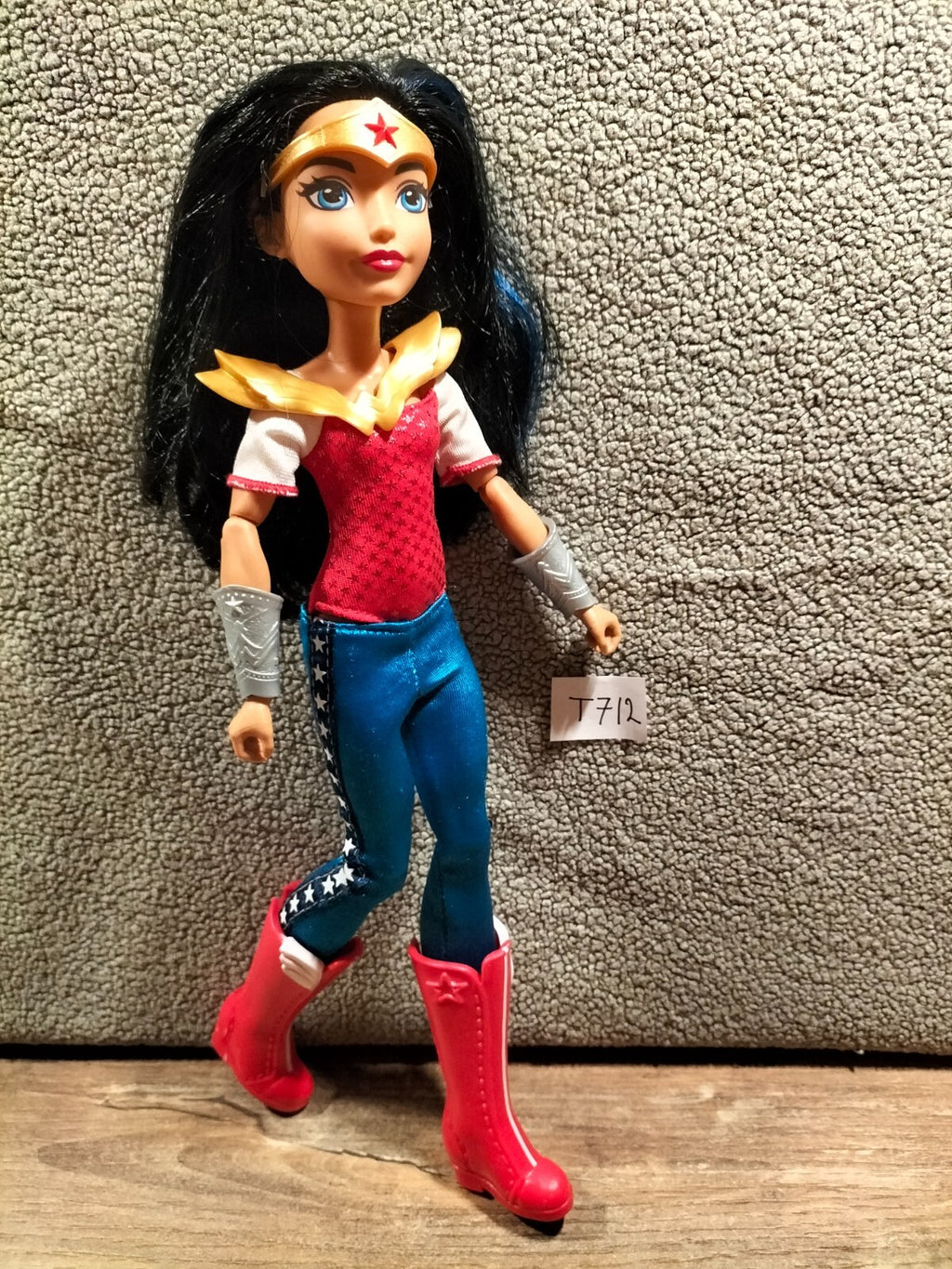 Doll No. T712: Wonder Woman - DC Comics - 30cm