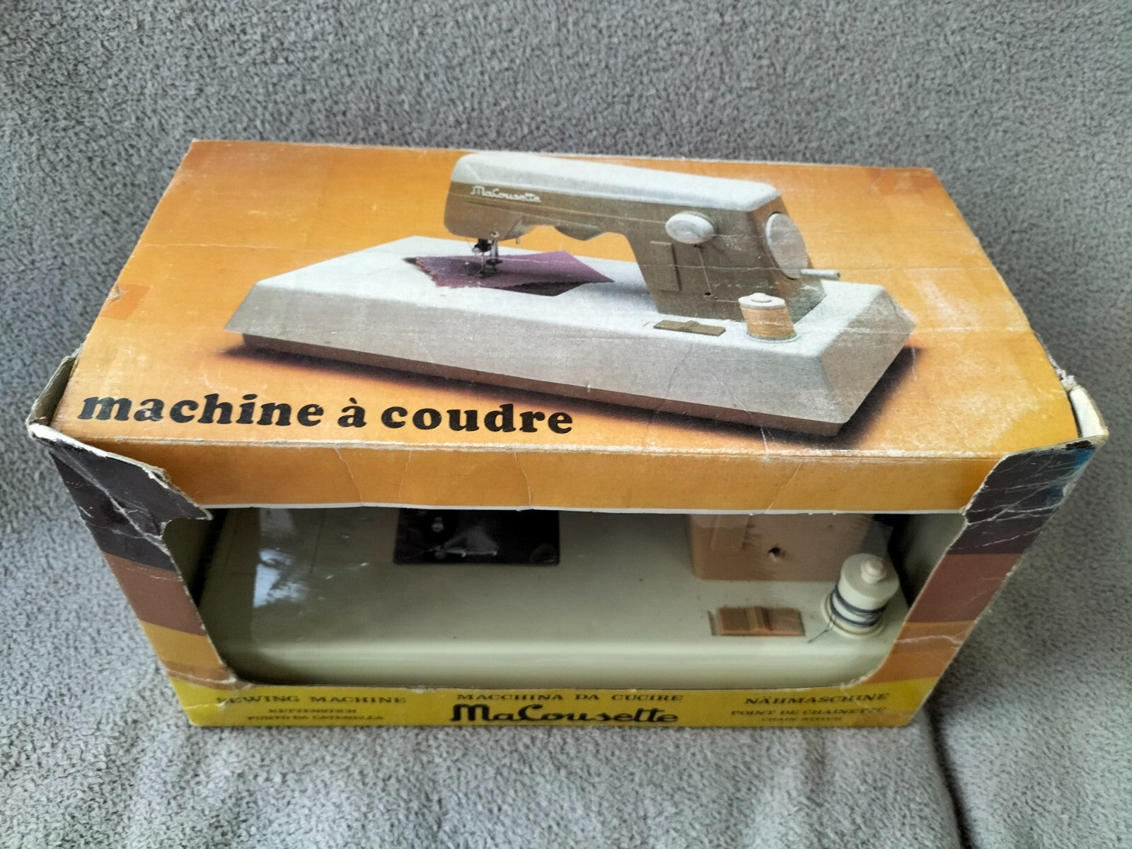 Rare vintage MA COUSETTE sewing machine in box, manual movement, no motor