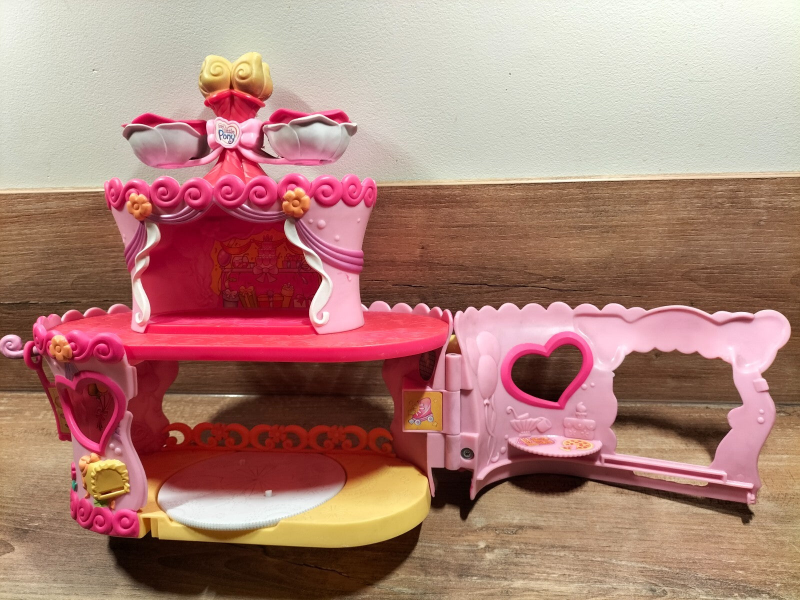 MY LITTLE PONY T745 Ponyville roller skate party Cake My Little pony 36x30cm