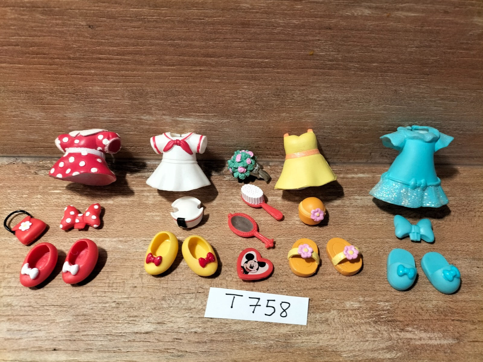T758 Figurine Accessories for 4 sets MINNIE Pollypocket DISNEY