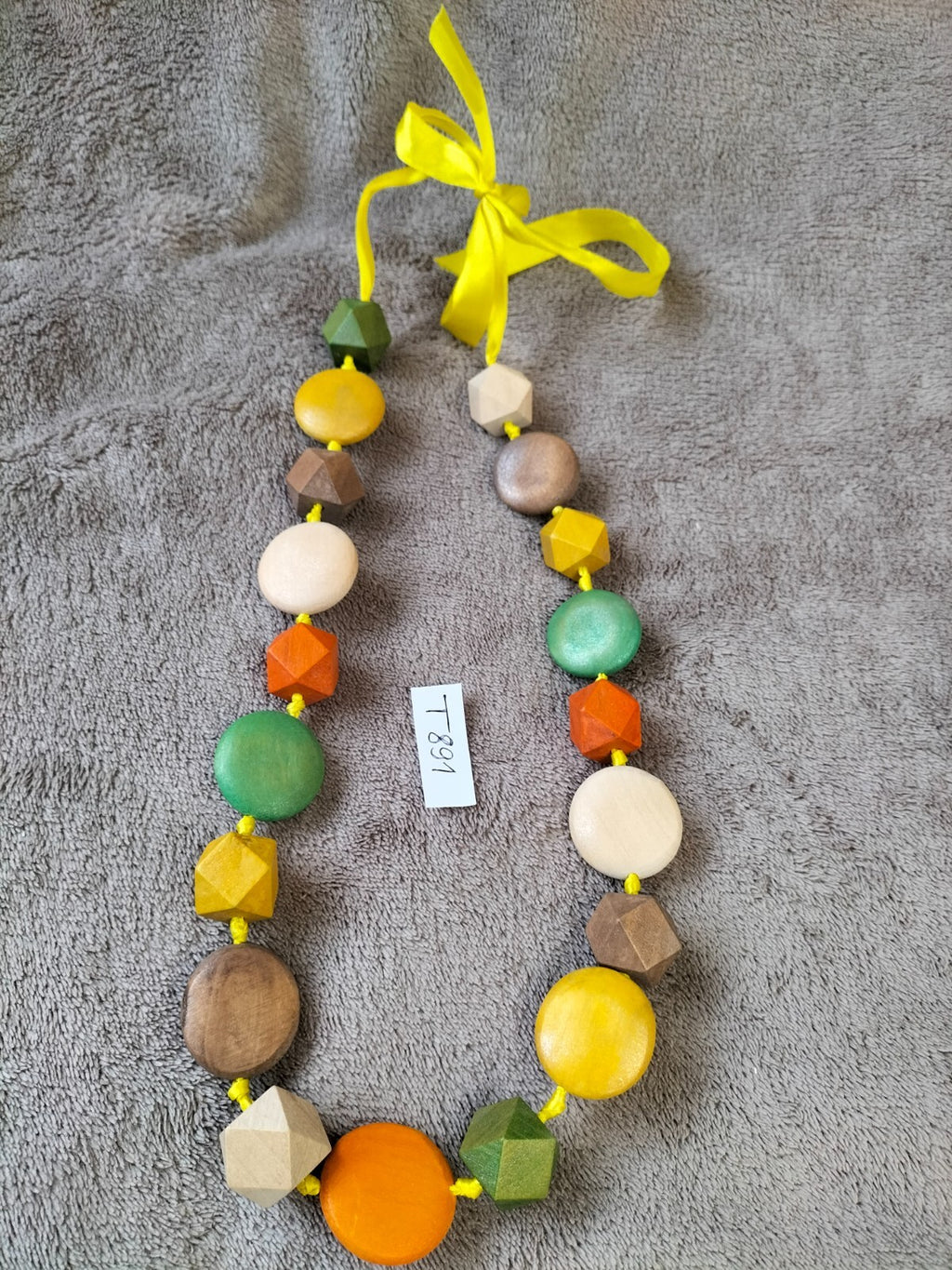 Jewelry item no. T894: wooden necklace 36cm (beads 2 to 3cm)