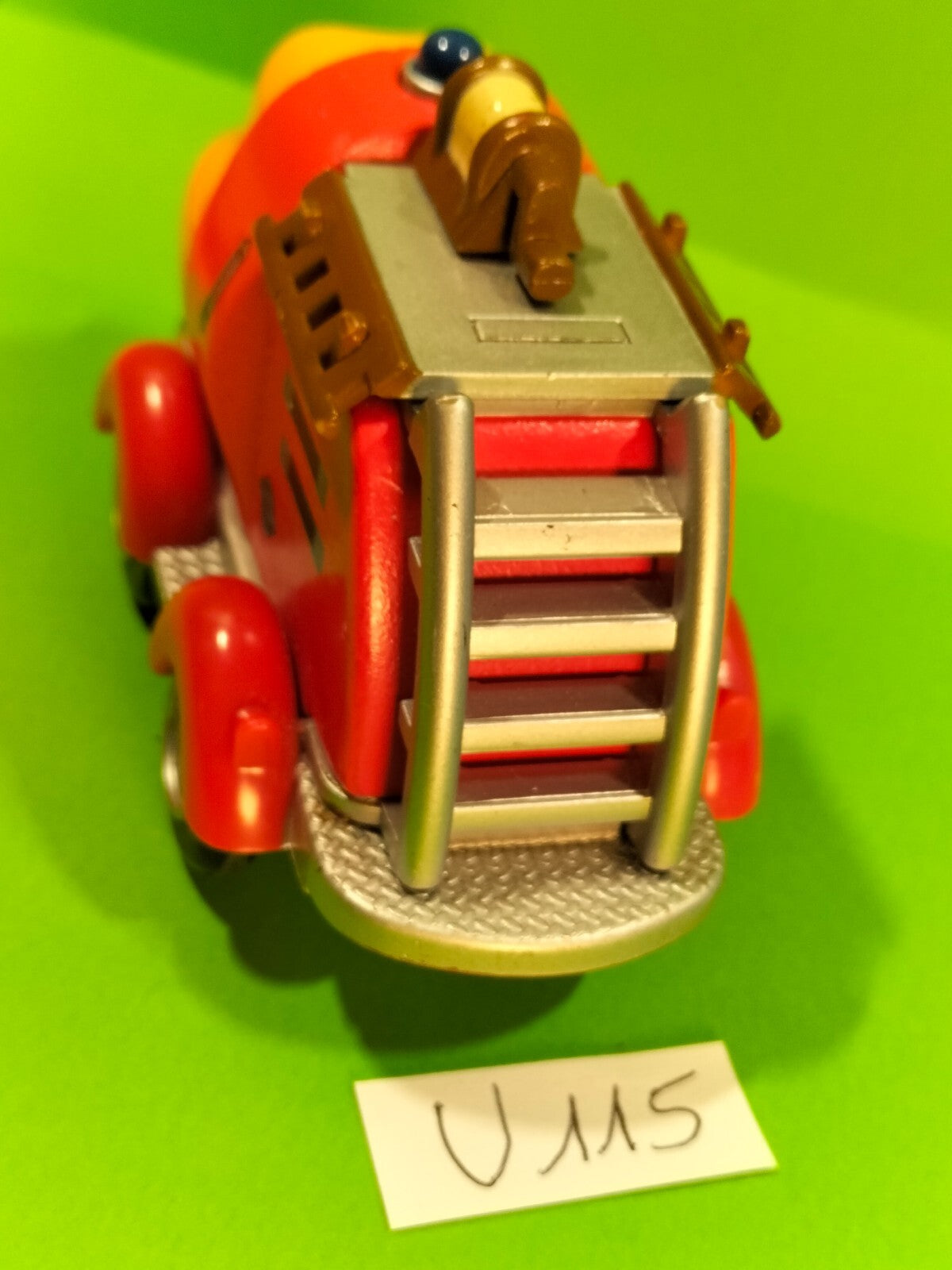 Figurine U115: Fire truck Revvin Evan Fire truck Jay Jay Jet plane 2002 9cm