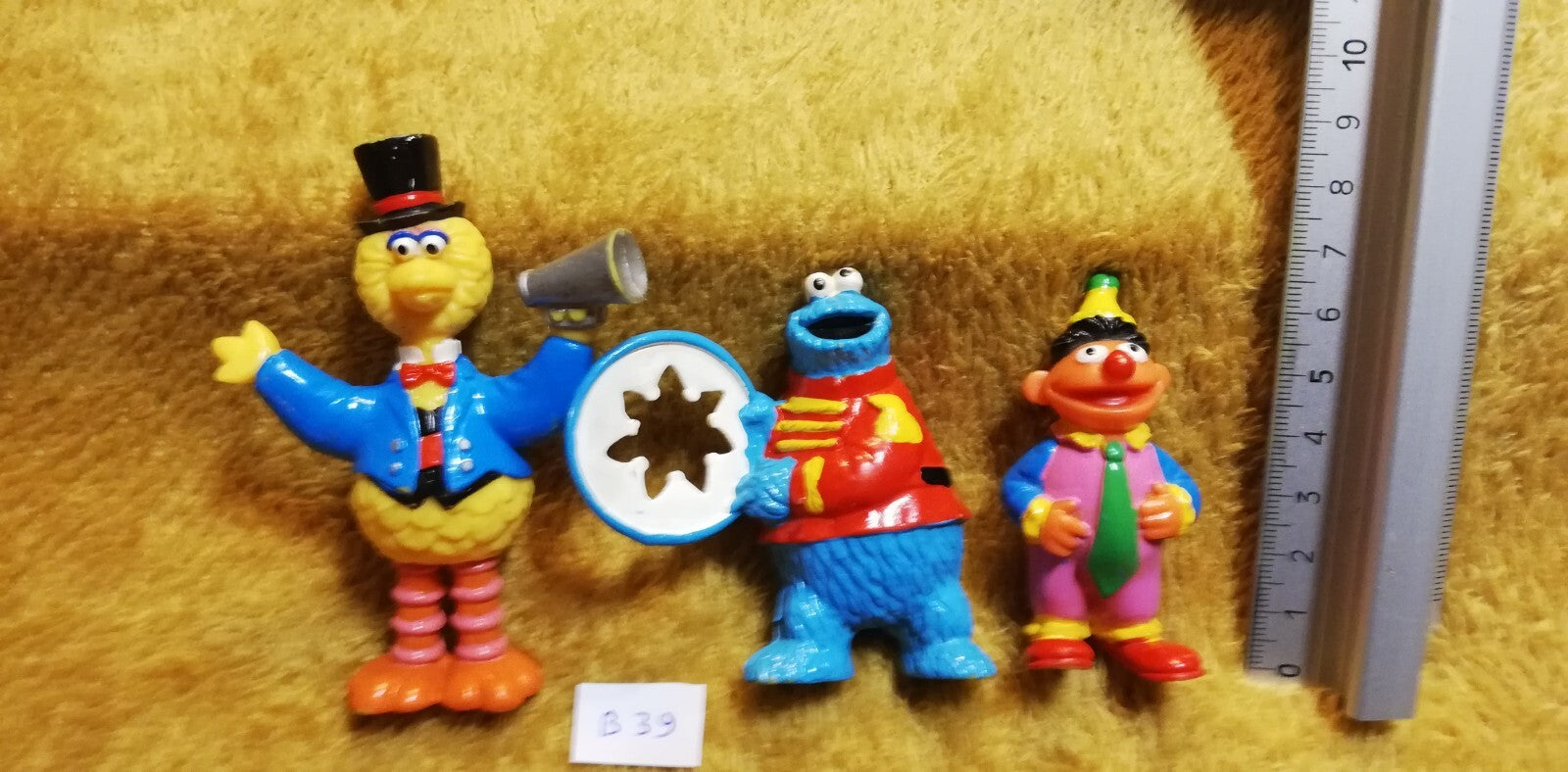 Lot B39 : 3 Figurines Cirque RUE SESAME street Henson circus JHP