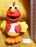 Figurine B93: Elmo hen SESAME STREET Henson Chicken Mattel 2003 McDonald