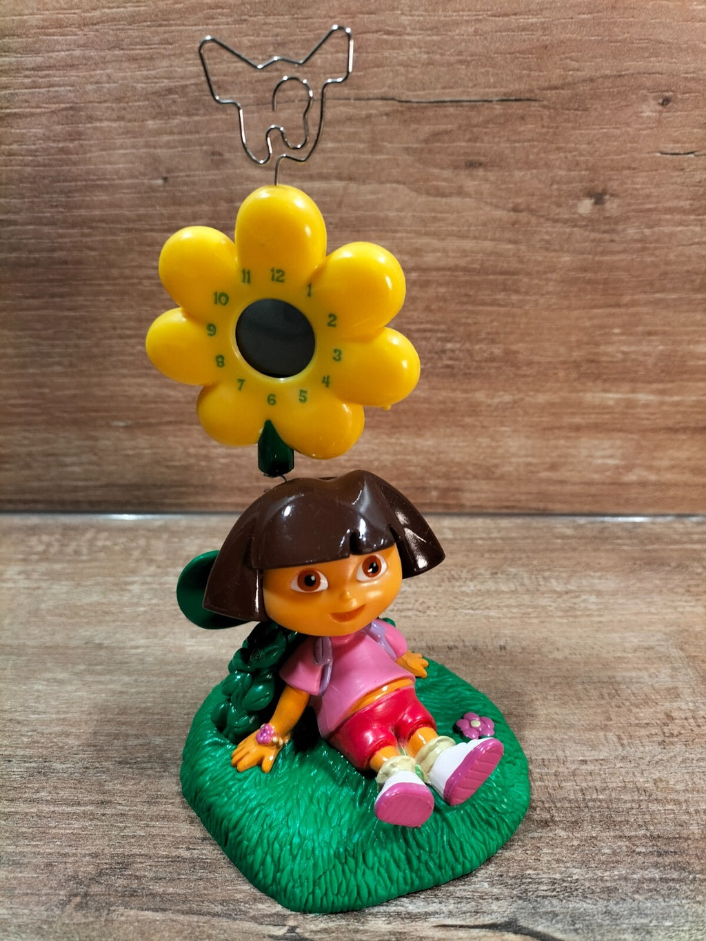 Figurine U229: Dora the Explorer photo or memo holder clock - The Explorer