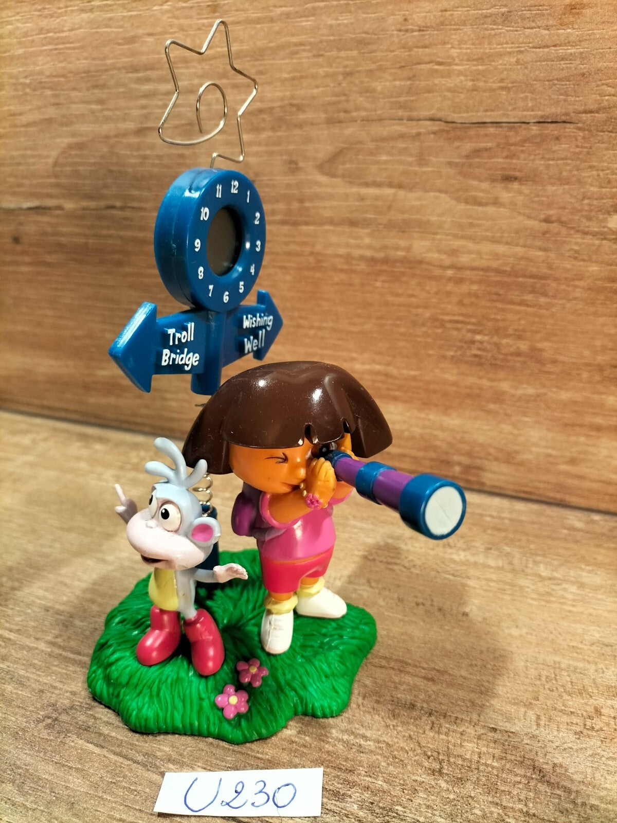 Figurine U230: Dora the Explorer &amp; Boots photo or memo holder clock