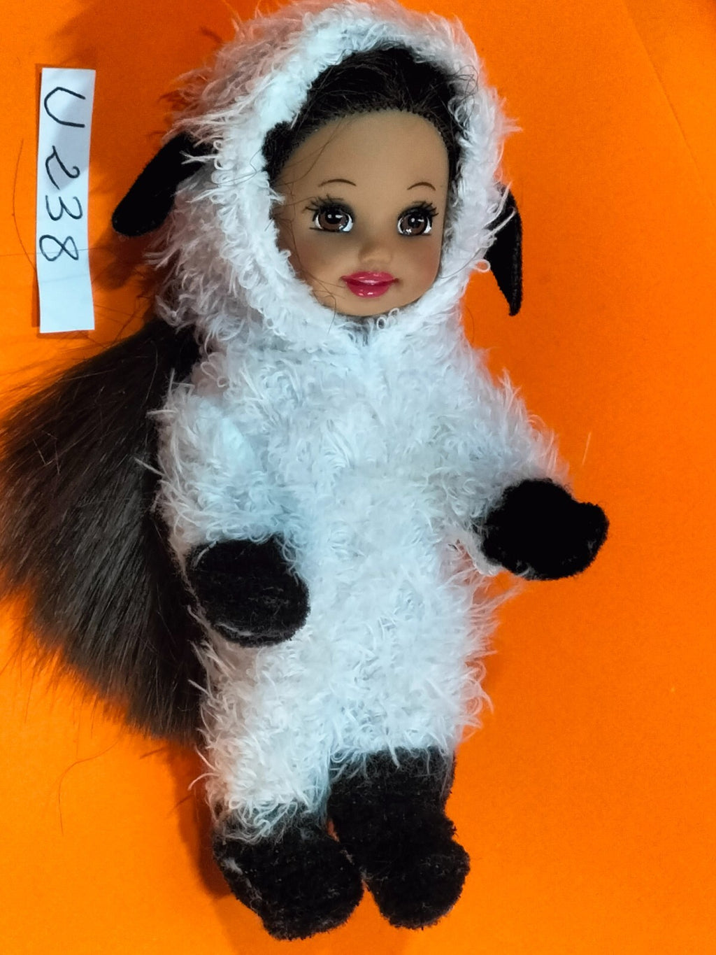 Figurine U238: Barbie doll Kelly Spring Cutie Becky Lamb easter doll Mattel