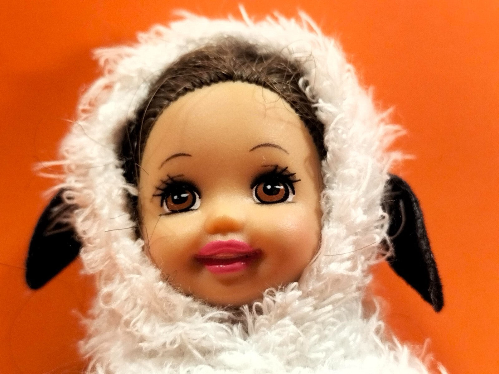 Figurine U238: Barbie doll Kelly Spring Cutie Becky Lamb easter doll Mattel