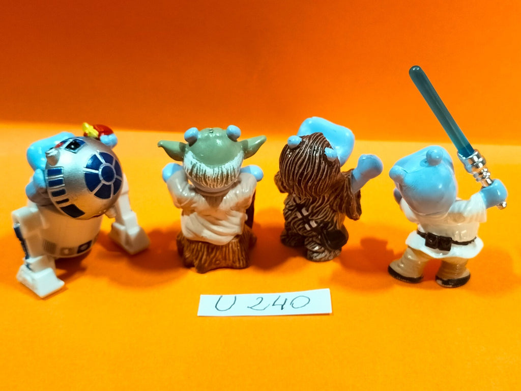 Lot U240: 4 Kinder Germany Happy Hippo Star wars figurines 4cm