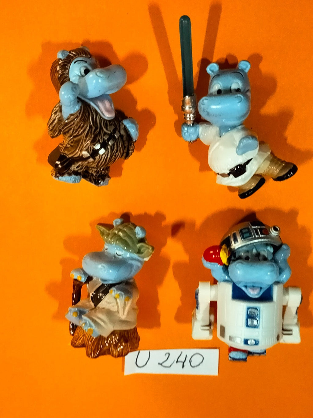 Lot U240: 4 Kinder Germany Happy Hippo Star wars figurines 4cm