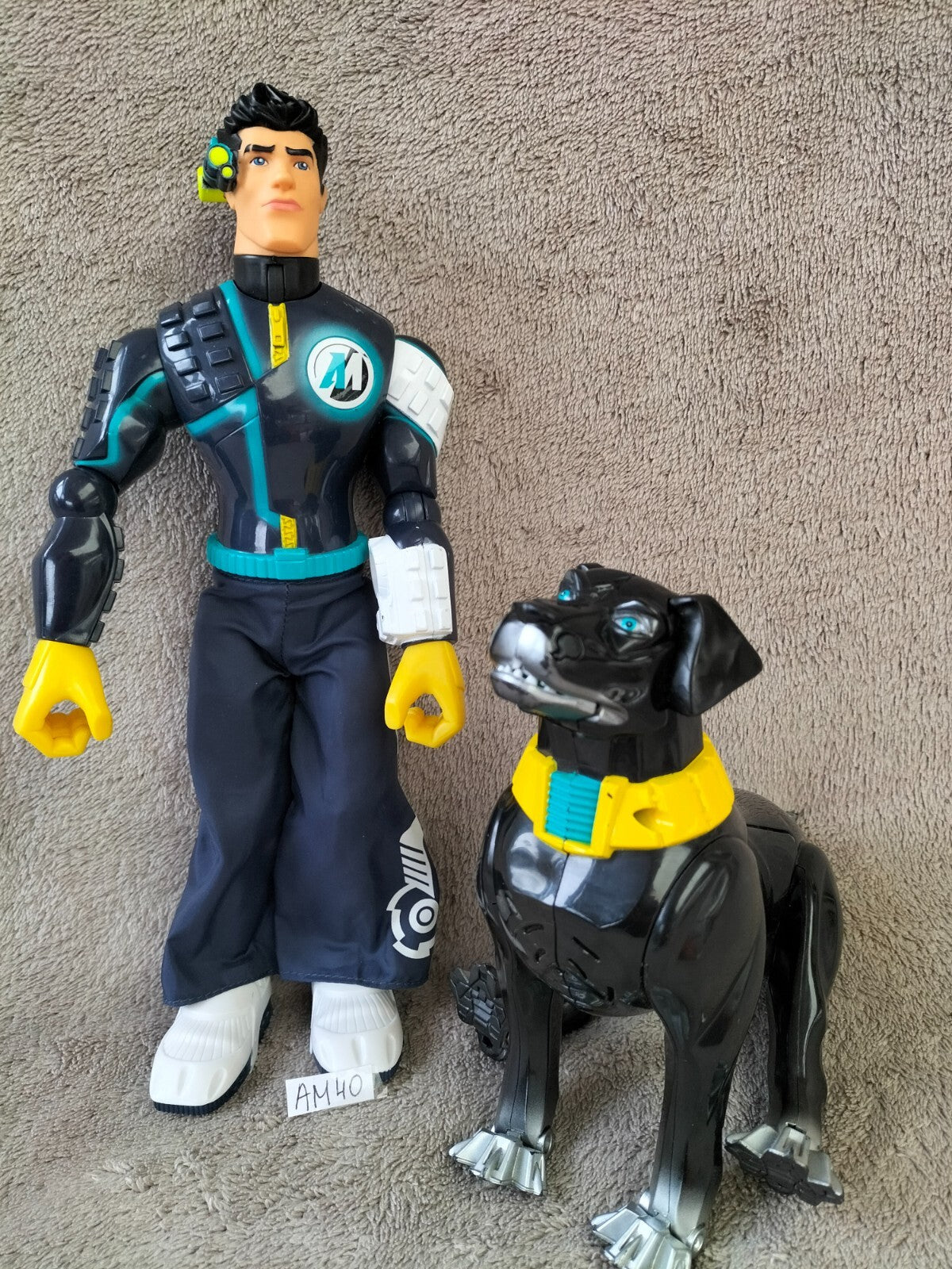 Action-Man AM40: Toxic Dog K900 ATOM Mecha bionic cyber dog Hasbro 2006