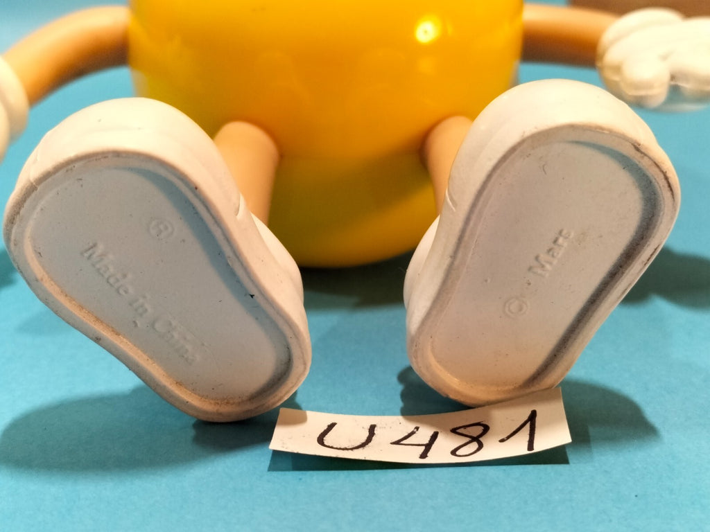 Figurine U481: M&amp;M's yellow flexible Bendable 10.5cm Mars