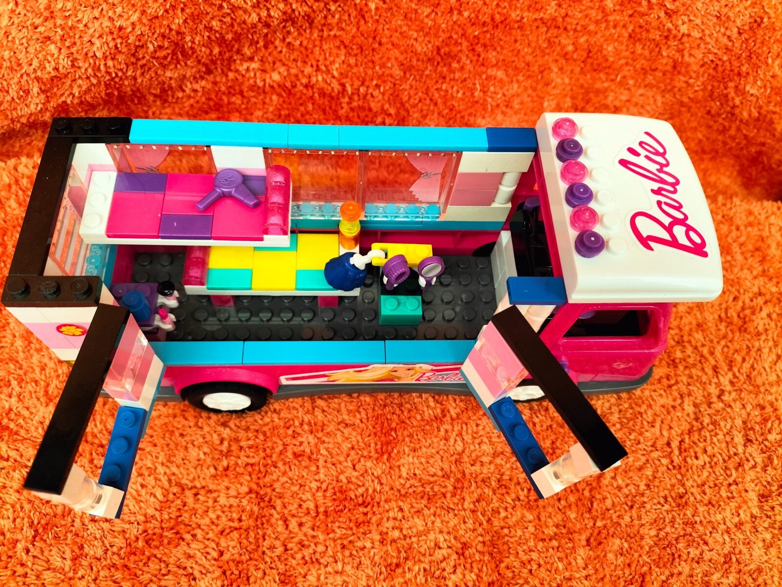 Lot V061: MEGA BLOKS BARBIE camper van 80293 Luxury camper Build 'n Play