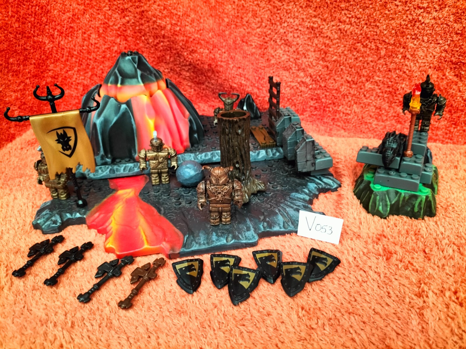 Lot V053: Volcano &amp; Dragon Fire Mountain 9882 Mega Bloks, almost complete, rare