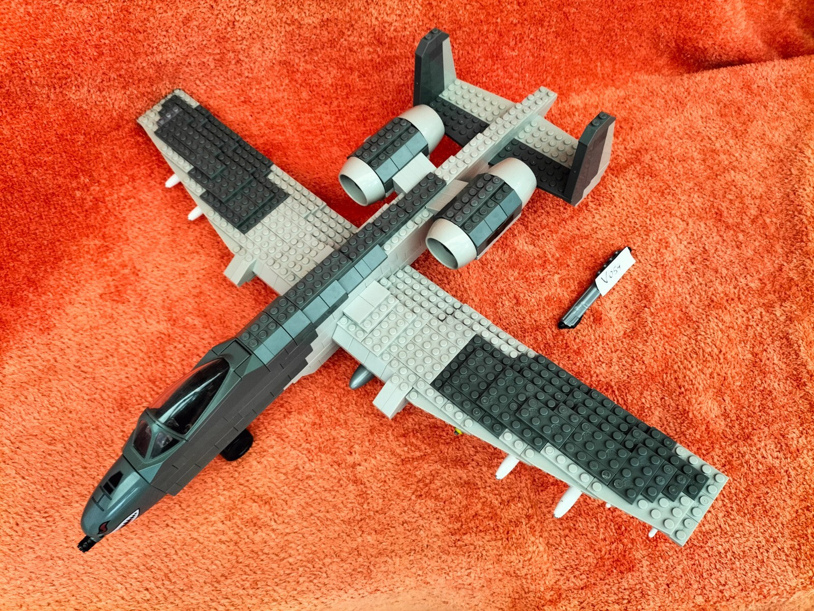 Lot V054: Mega Bloks 3707 Air Force Warthog airplane (rare)