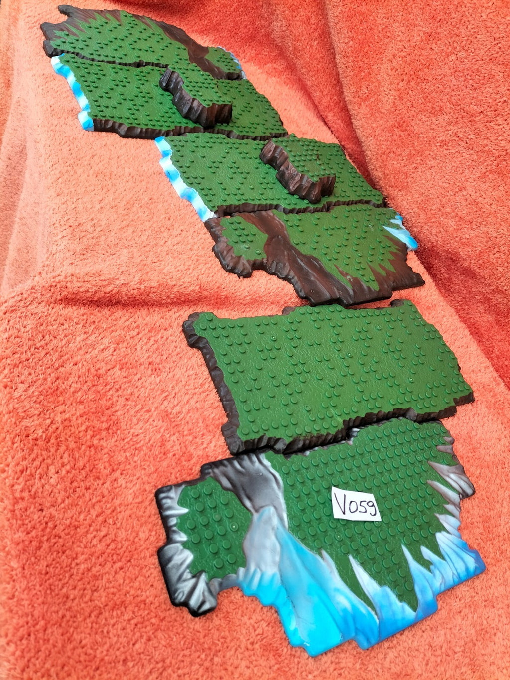 Lot V059: Lot of plates - Castle terrain base plates Mega Bloks