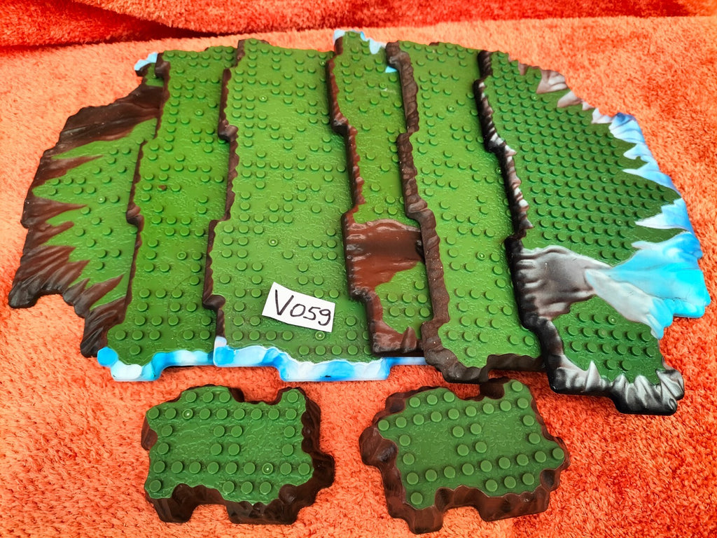 Lot V059: Lot of plates - Castle terrain base plates Mega Bloks