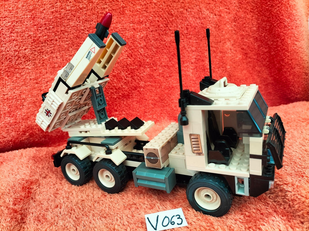 Lot V063: Mega Bloks Pro Builder Missile Launcher War Truck 3731 (rare)