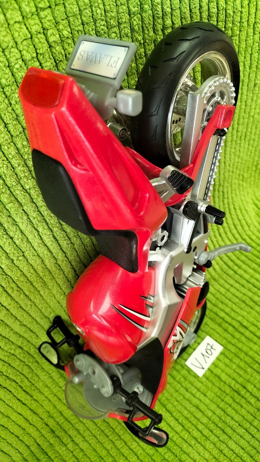 Lot V107: Flavas Mattel red motorcycle