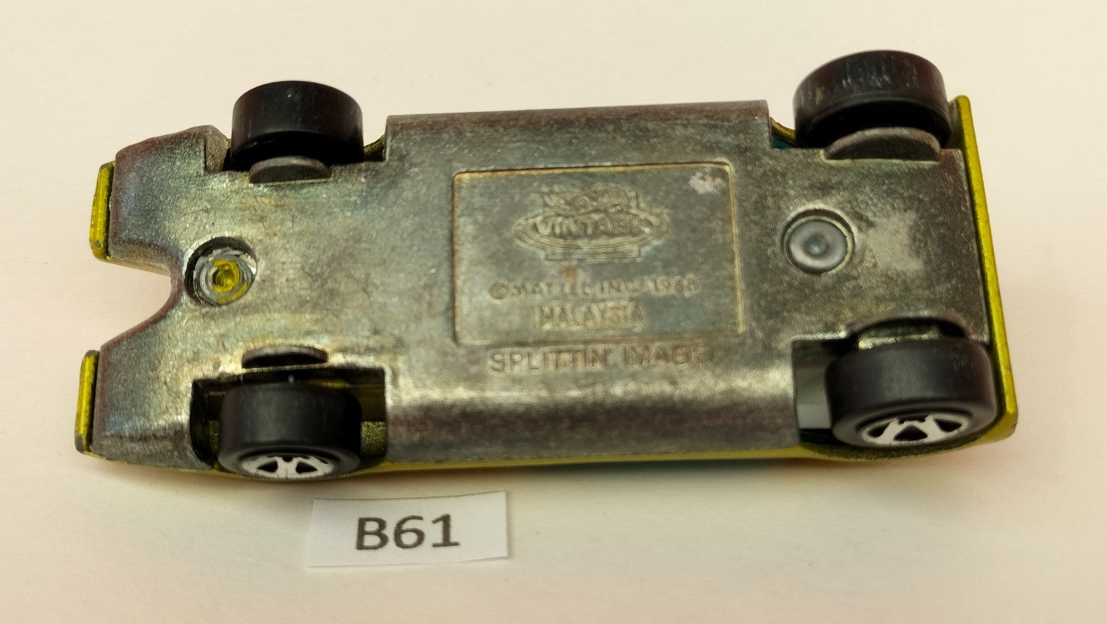 B61 Hot Wheels Splittin Car - Rare Vintage Image
