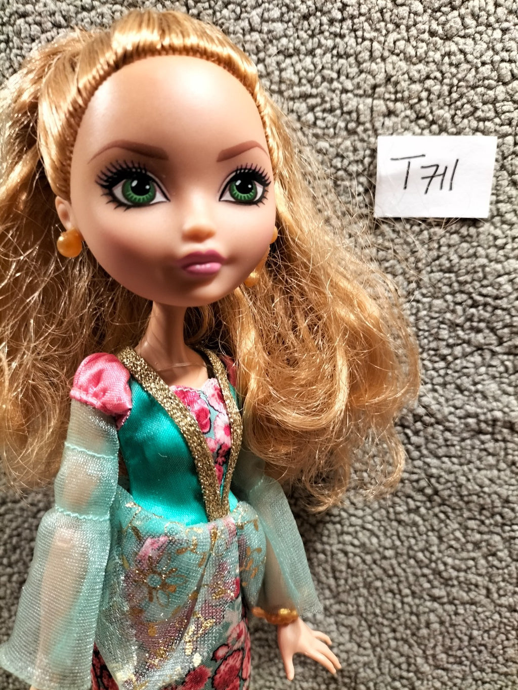 EVER AFTER HIGH Doll N°T711: Mattel Ashlynn Ella