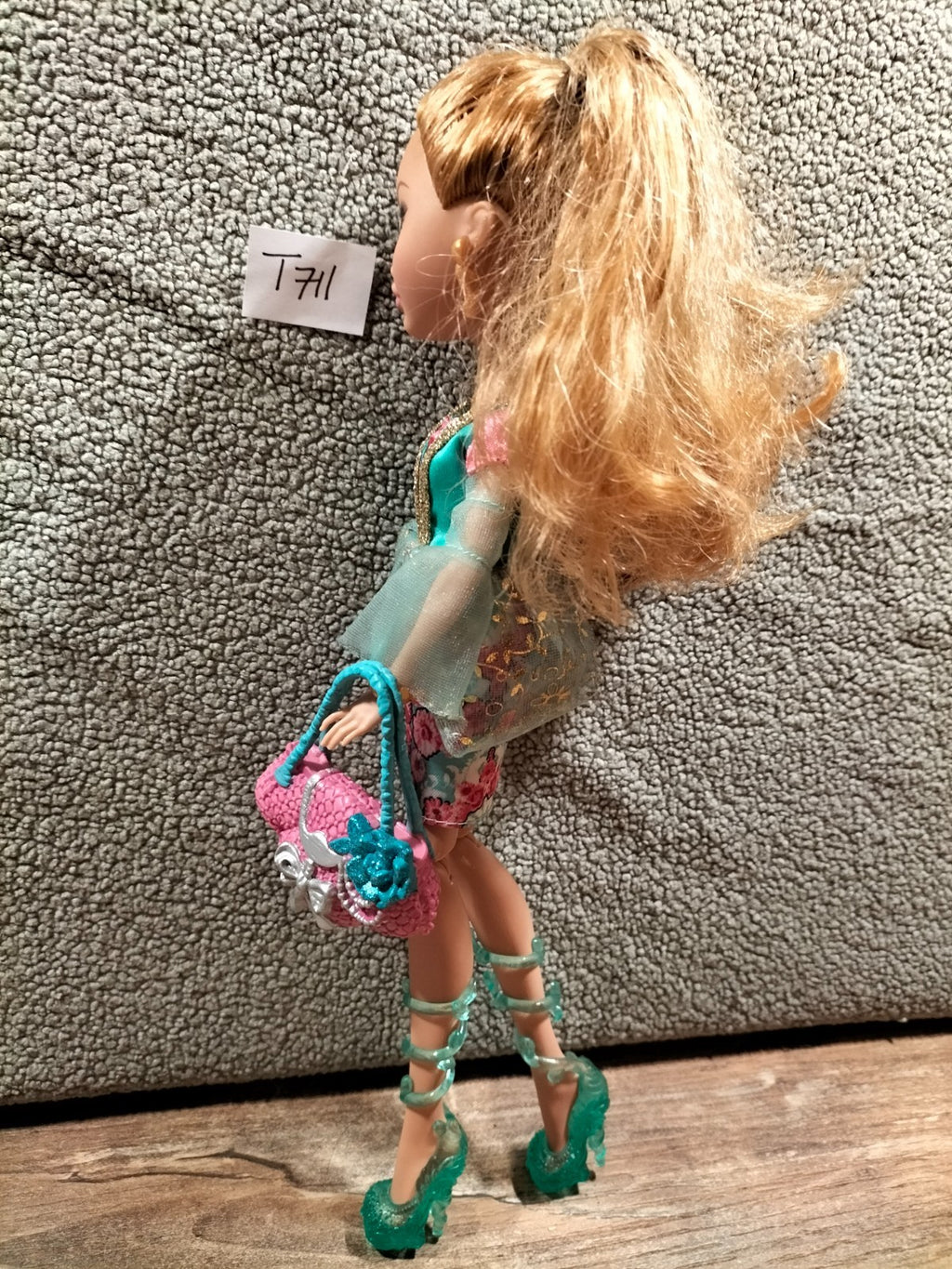 EVER AFTER HIGH Doll N°T711: Mattel Ashlynn Ella