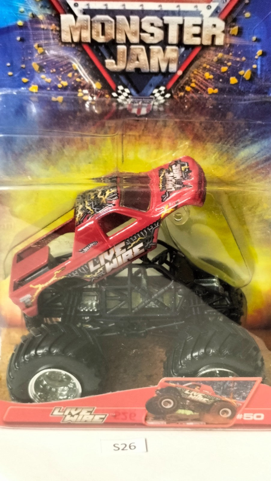 Hot Wheels Monster Jam S26 Car, 1:64 Scale, Captain's Curse Crushable