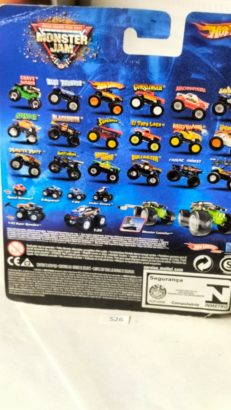 Hot Wheels Monster Jam S26 Car, 1:64 Scale, Captain's Curse Crushable