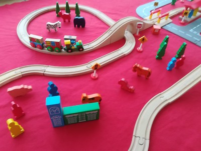 Lot No. A01 Imaginarium Railway wooden train and car set, 150 cm x 100 cm