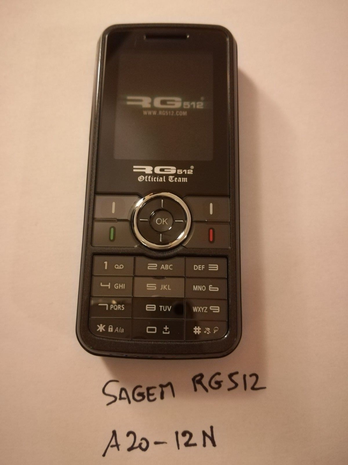 TELEPHONE PORTABLE FACTICE NEUF / dummy phone N°A20-12N : SAGEM RG512