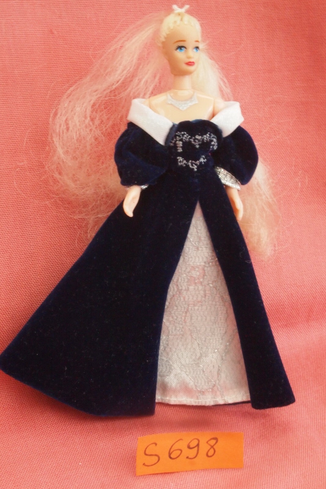 Doll S698: Mini Barbie McDonald USA 10cm Millennium Princess 1999