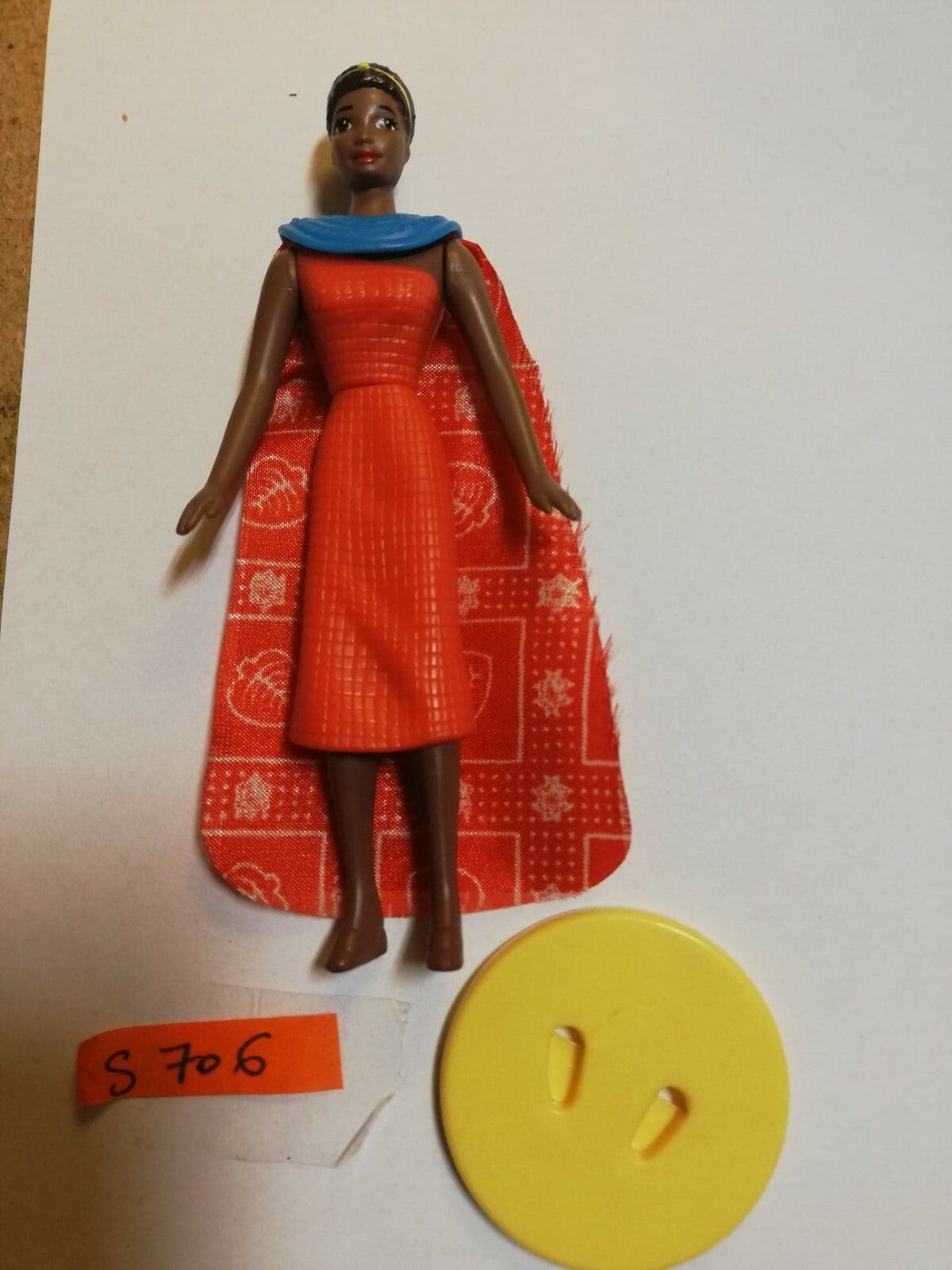 Doll S706: Mini Barbie McDonald USA 10cm Kenyan 1995 with stand