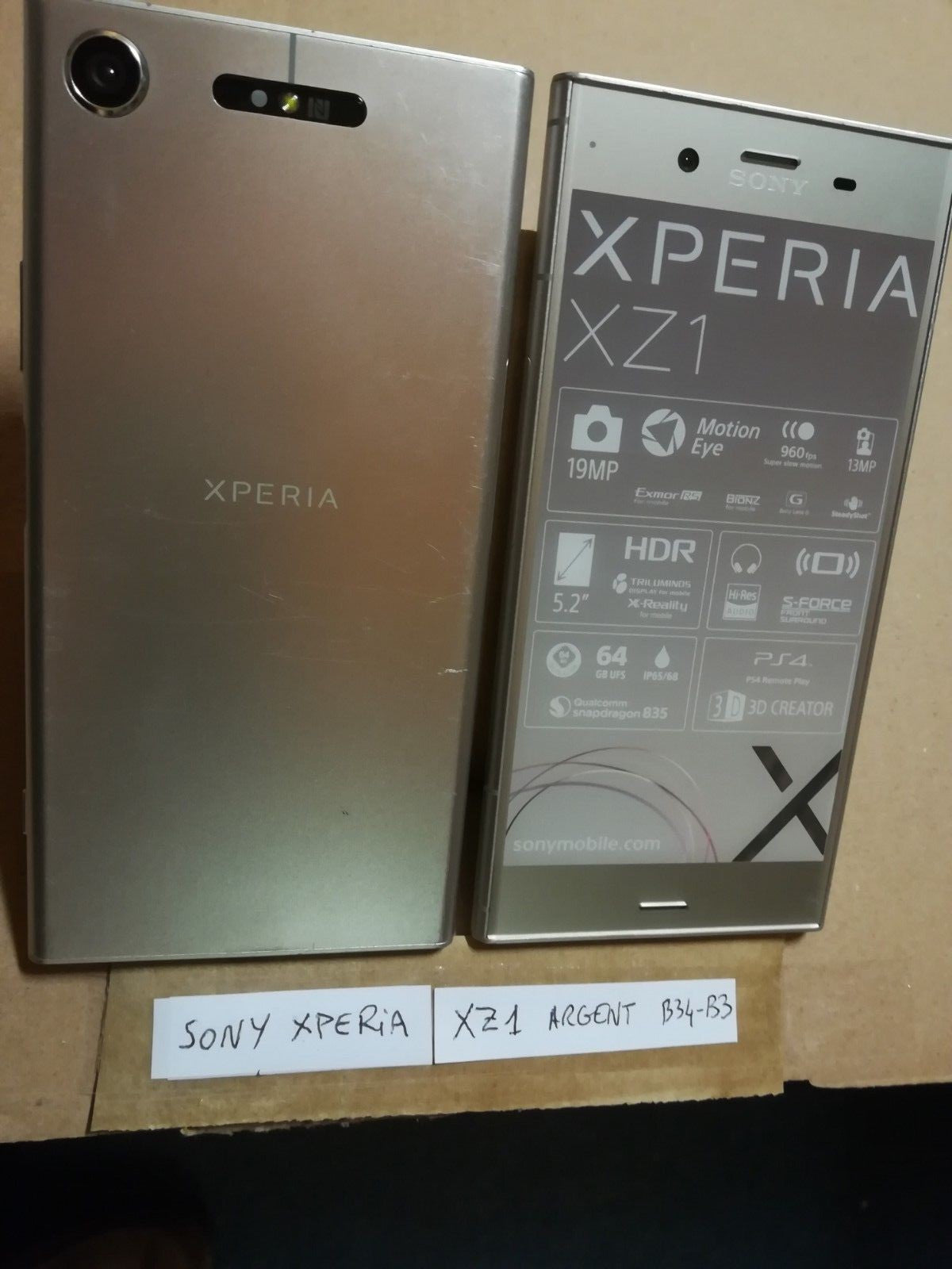 Dummy mobile phone/smartphone No. B34-B3: Sony Xperia XZ1 silver