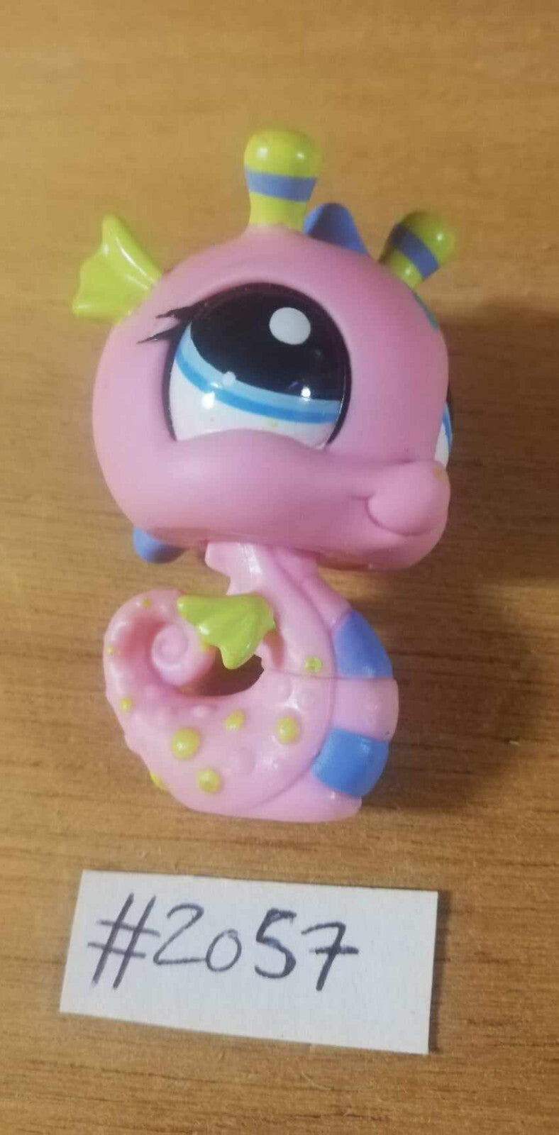 LITTLEST PETSHOP figurine: SEAHORSE #2057