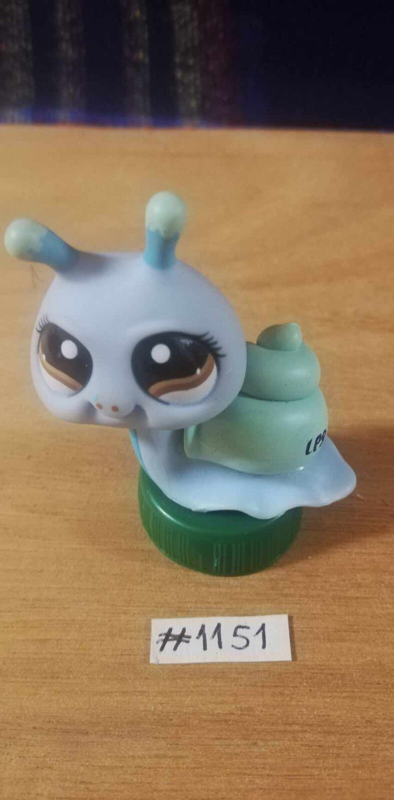 LITTLEST PETSHOP figurine: SNAIL #1151 (blue snail)