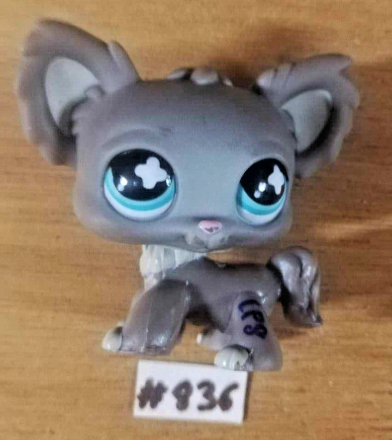 LITTLEST PETSHOP Figurine: CHIHUAHUA BUTTERFLY DOG #836 (dog)