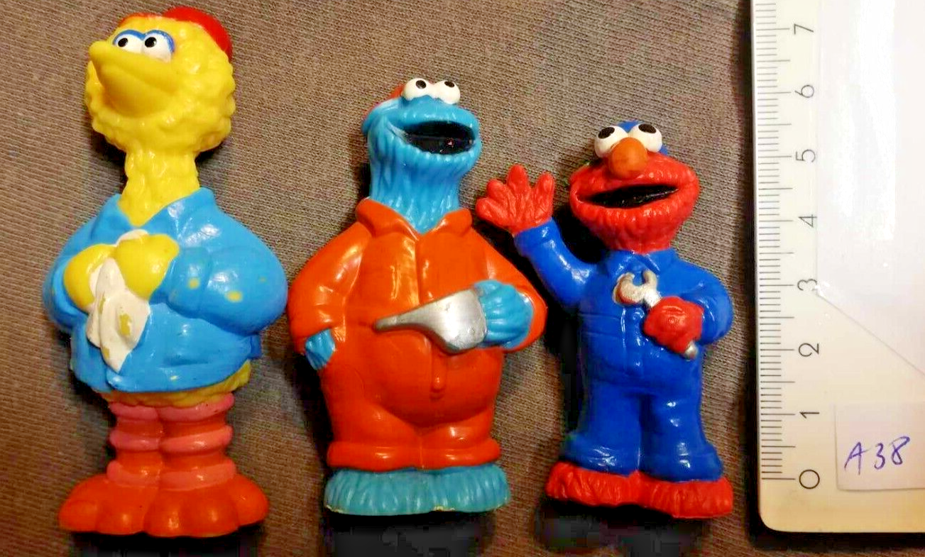 Lot A38 de 3 Figurines RUE SESAME street - Mécaniciens  JHP - Henson