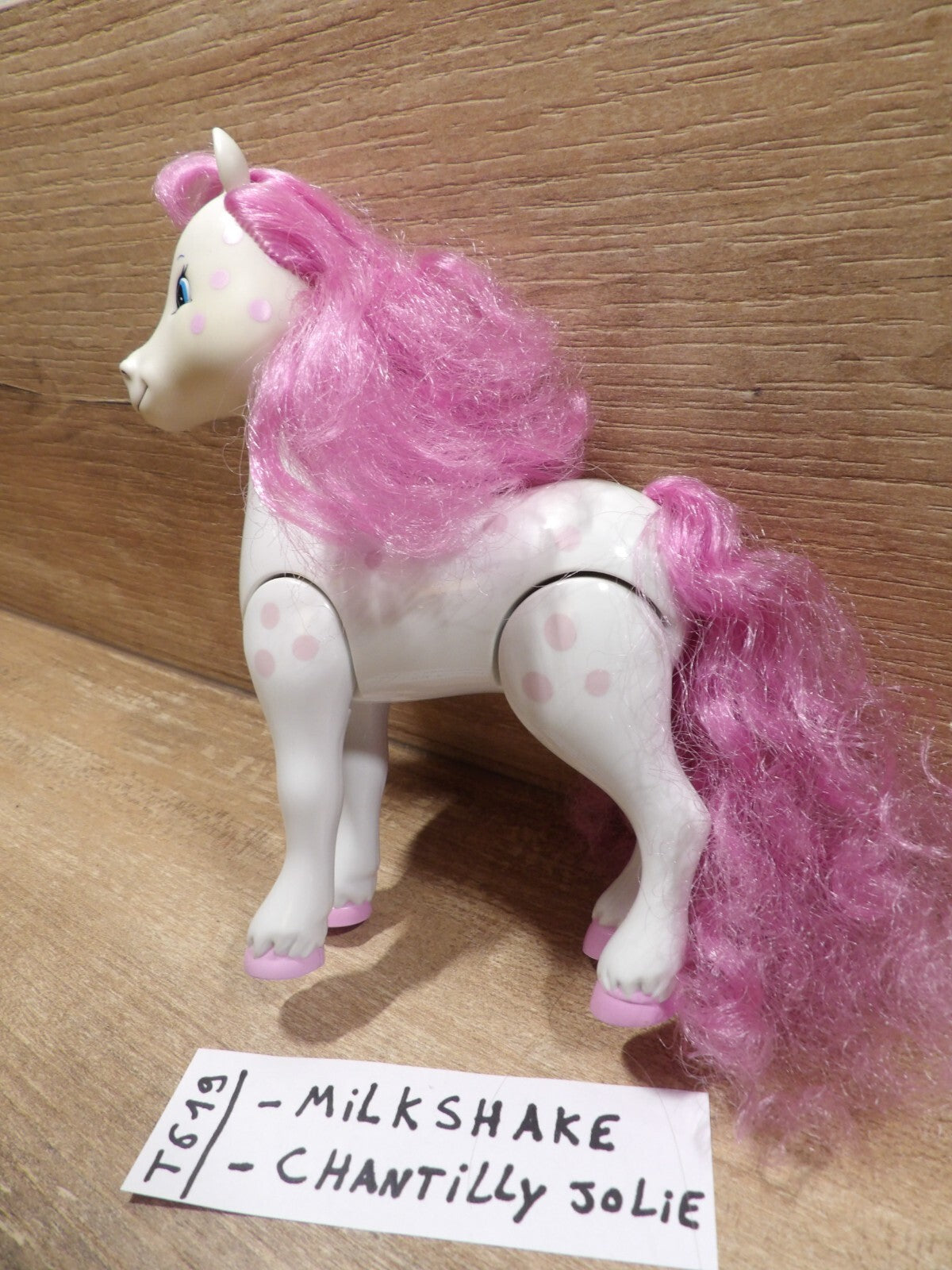 Horse Charlotte with Strawberry Shortcake No. T619 Horse Milkshake